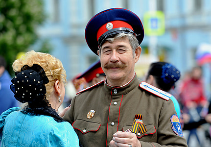 το cossacks, συναισθήματα, Ενοικιαζόμενα, Ομοσπονδιακή Προεδρευομένη Κοινοβουλευτική Δημοκρατία