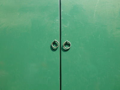 La puerta, verde, aldaba de puerta