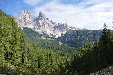 Dolomites, Alpes italiennes, montagne, Italie, nature, vert, paysage