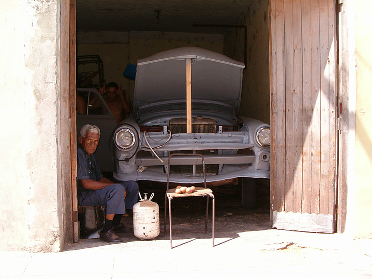 Cuba, auto, atelier de lucru