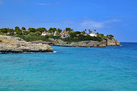 Cala állkapocs, Mallorca, Baleár-szigetek, Spanyolország, tenger, kristálytiszta, víz