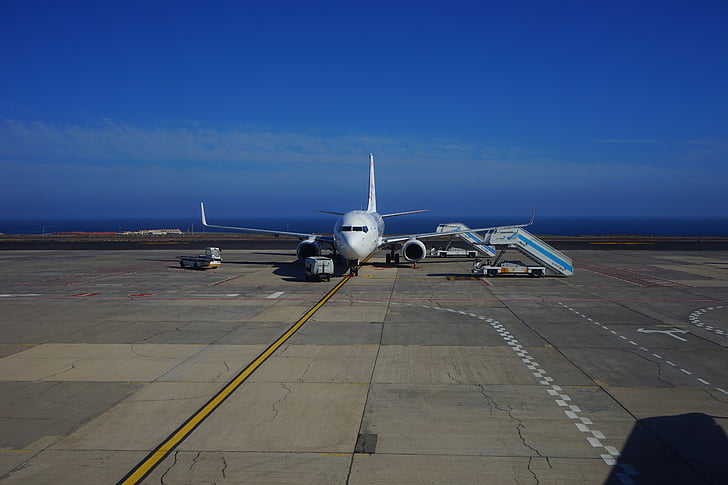 zrakoplova, Zračna luka, putnički zrakoplov, putovanja avionom, zrakoplovna kompanija, pasarela, Tenerife Južna