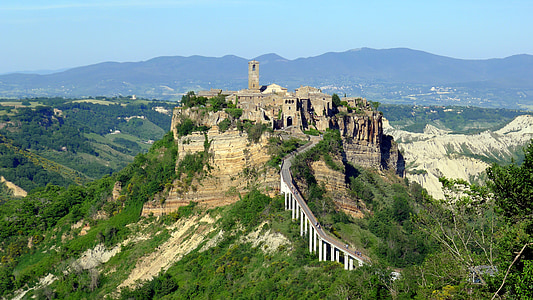 Civita di bagnoregio, Lacijus, Viterbo provincija, uolos, erozija, orientyras, ugnikalnių tufas