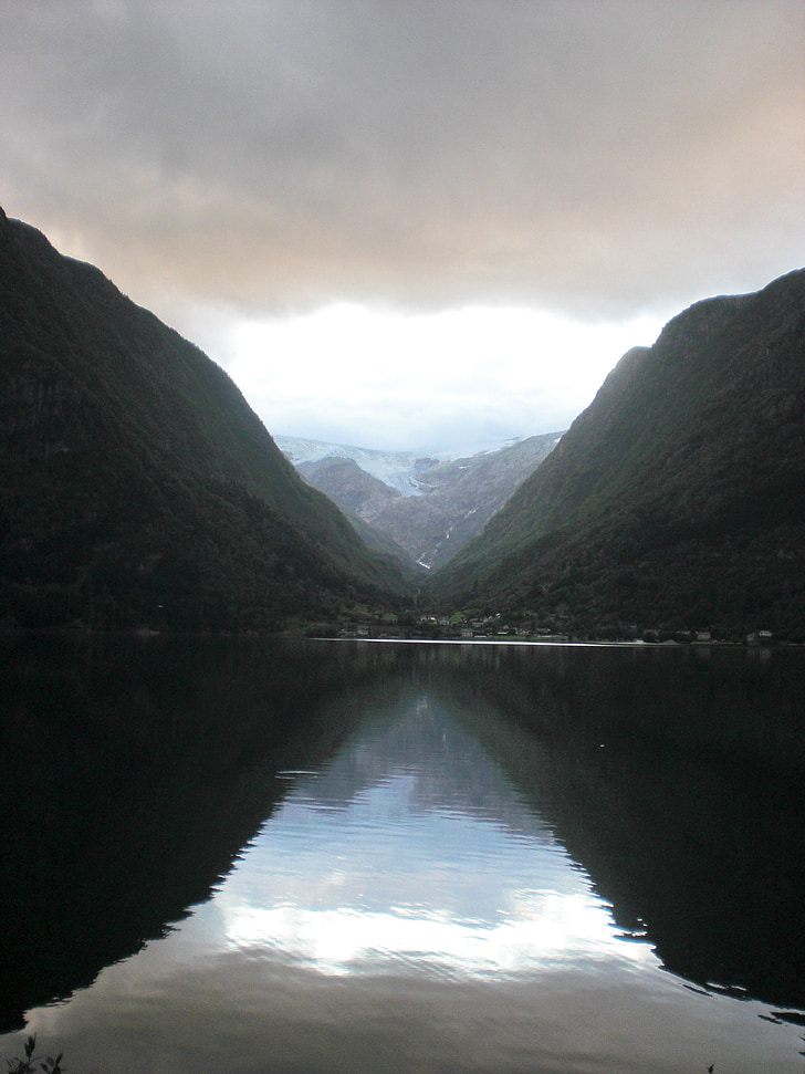 Norvège, fjord, l’eau de Scandinavie, nature, eau, montagne, Lac