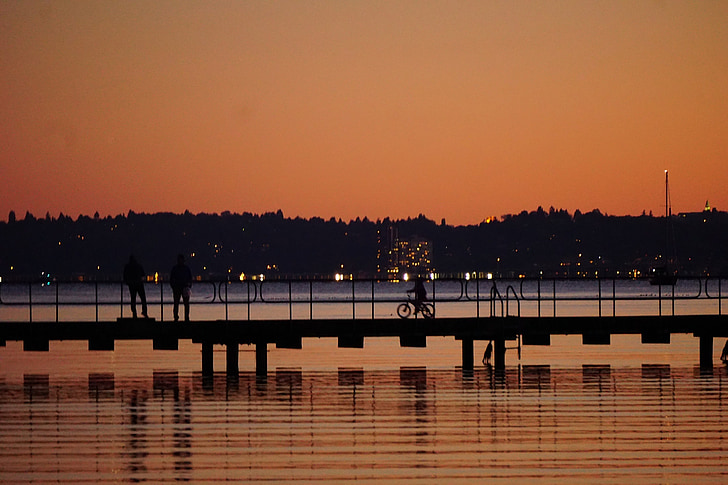 solnedgång, sjön, Bridge, silhuetter, fotgängare, landskap, Lake washington