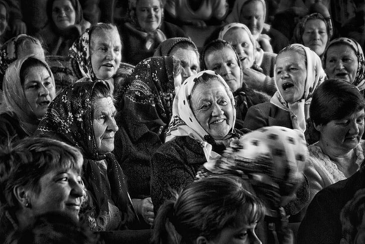 ukraine, women, peasant, hearing, rural, yesteryear, spectators