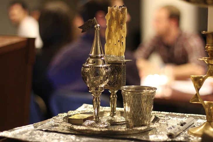 besamim, Свічка для abdali, синагога