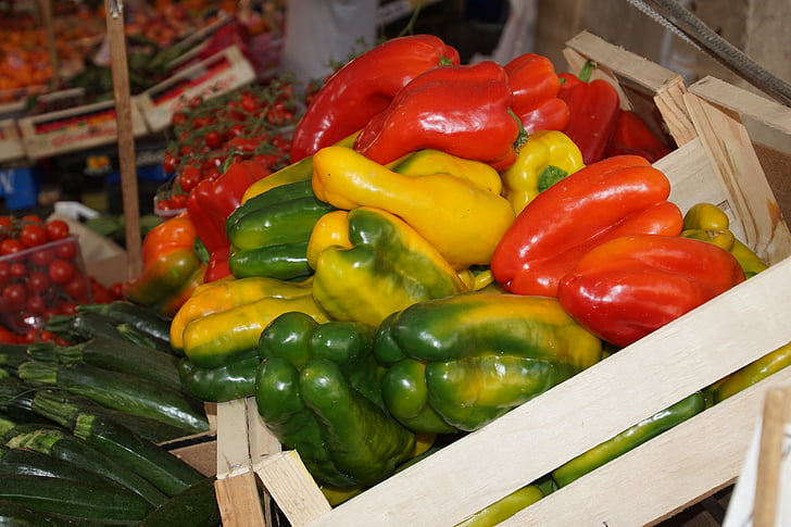 poljoprivrednici na lokalnom tržištu, paprike, hrana, tržište, povrće, zdrav, prehrana