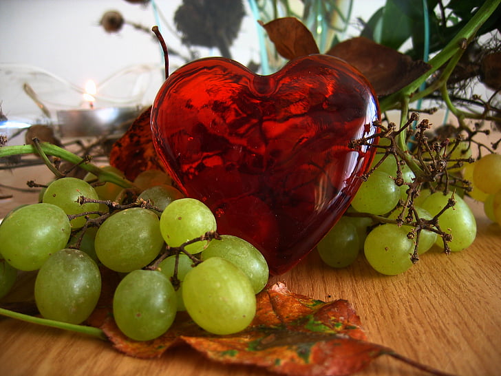 grapes, heart, love, valentine's day, greeting card, romantic, wood
