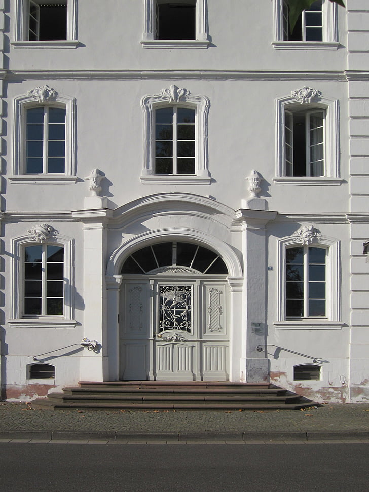 erbprinzenpalais, schlossplatz, saarbruecken, building, front, entrance, facade