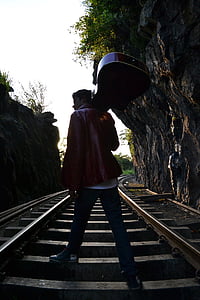 Cậu bé, đi bộ, nghệ sĩ đàn ghita, guitar, Mariachi, đường sắt, đường sắt