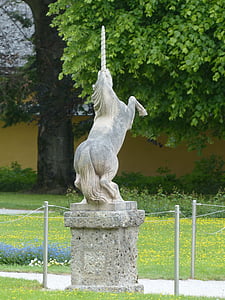 a kois karmienia kaczek, Rysunek, Jednorożec, Koń, Ross, ogrody wodne Hellbrunn, Salzburg