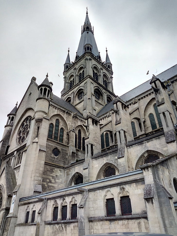 Katedral, dari epernay, en, Prancis, bangunan, agama, rendah sudut pandang