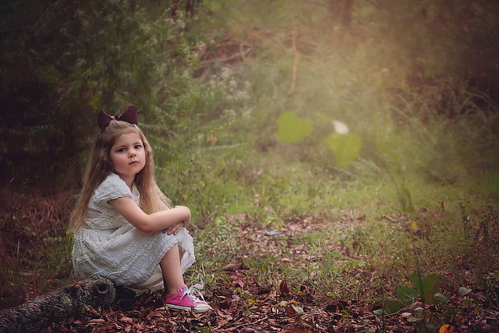 mergaitė, vaikas, miškai, Portretas, sėdi, medžiai, žurnalo