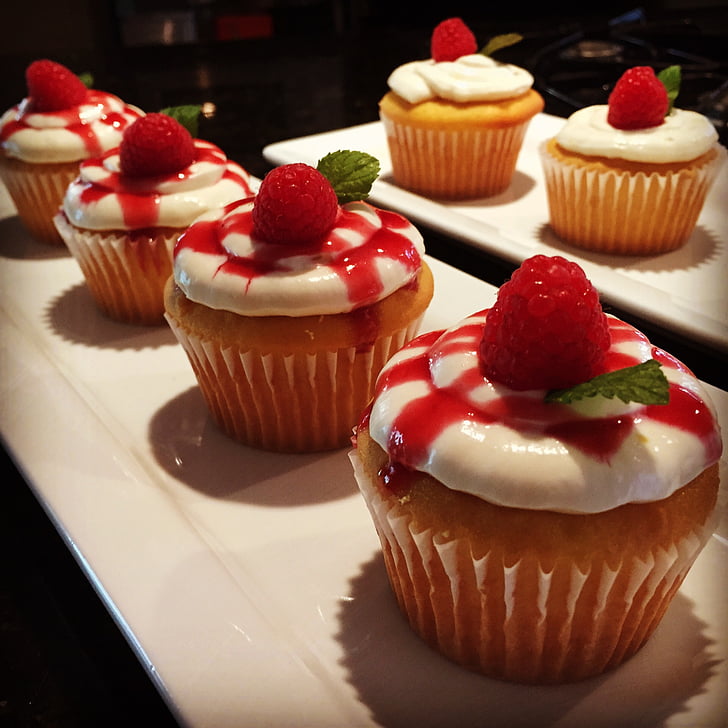 cupcake, raspberry, dessert, food, sweet, delicious, homemade