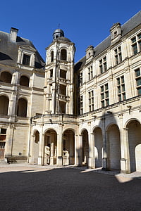 Chambord, Chateau de chambord, Kursuse, spiraalne trepp, gargoyles, Kaari, Windows