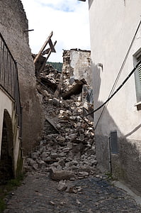 jordskælv, murbrokker, L'Aquila, sammenbrud, katastrofe, hus, veje