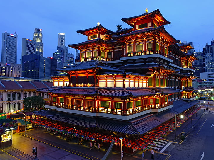 buddha tooth relic temple, singapore, chinatown, buddhism, tourist attraction, evening, lighting