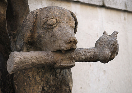 estatua de, Checa budejovice, perro, antorcha de, piedra, arquitectura, escultura