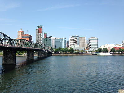 Portland, şehir merkezinde, Waterfront, Willamette Nehri, nehir, Köprü, Hawthorne Köprüsü