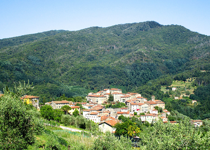 Castelvecchio'yu, Pescia, manzara, Toskana