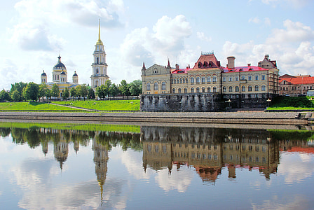 Rybinsk, Wołga, centrum miasta, Pomnik