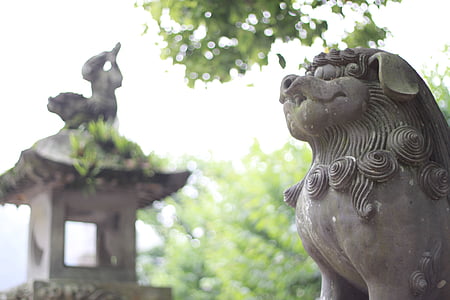 Japonija, Fukuokos prefektūra, kelionė, globėjas Liūtas-šuo Šinto šventykla, globėjų šunimis, šventykla., akmens skulptūros