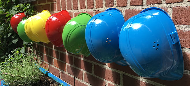amarelo, vermelho, azul, verde, capacetes de construção, arte, plástico