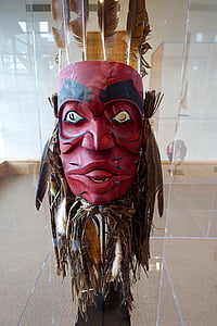 masque, canadien, plumes, en bois, rouge de sécurité, masque - déguisement, cultures