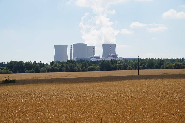 Temeli, centralei nucleare, sudul Boemiei, energie electrică, coş de fum