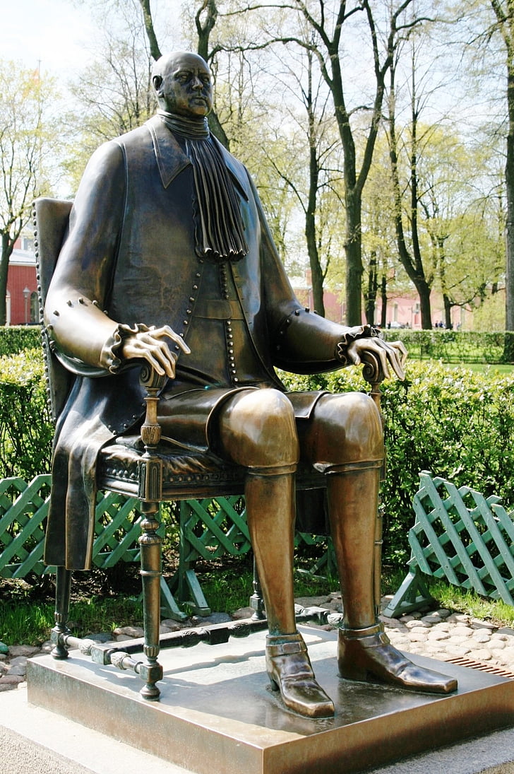 statue de, bronze, Figure, mâle, assis, monarque, sculpture
