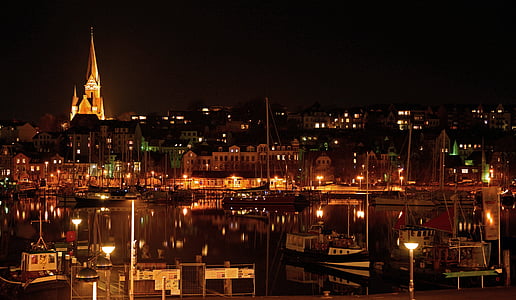 Port, Flensburg, eltelt, fjord, éjszaka, citylights, víz