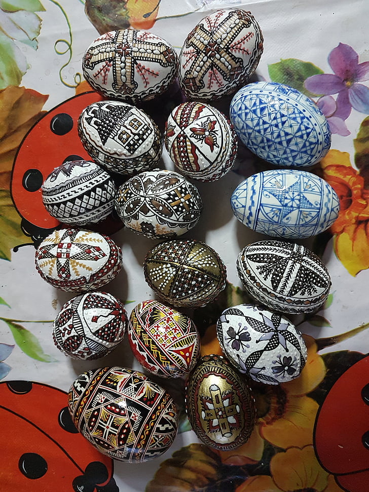 vejce malované, těstoviny, náboženství svátky