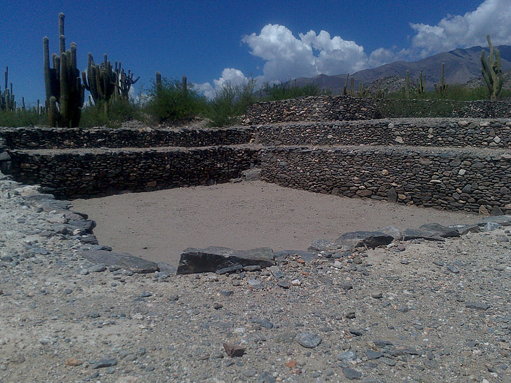 ruins of quilmes, mortars, culture