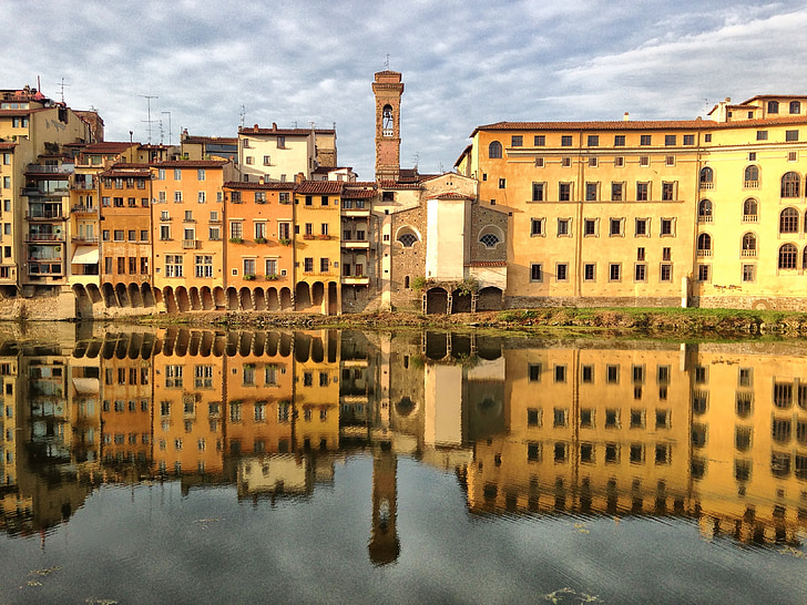 Florencie, Lungarno, řeka, odraz na vodě, Itálie, řeky Arno, Architektura