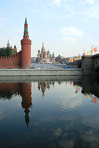 река, Москва, Русия, вода, синьо небе, час на деня, исторически