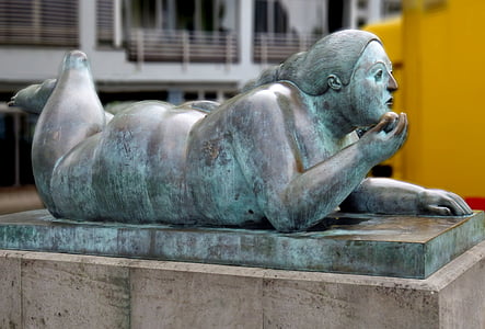sculpture of bamberg, female, big berta, monument, bronze, figure, thick