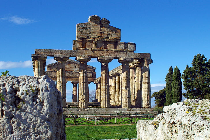 Paestum, Salerno, Taliansko, chrám Atény Niké, Magna grecia, staroveký chrám, grécky chrám