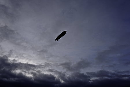 Zeppelin, vzducholoď, mraky, obloha, letectví, Bodamské jezero, Fly