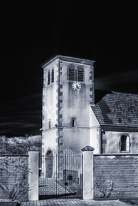 abergement-la-Ronce'le, Prantsusmaa, kirik, öö, õhtul, HDR, taevas