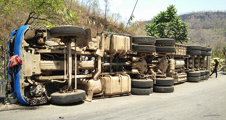 accident, truck, 6 axel, 22 wheel, overturn, bend, myanmar