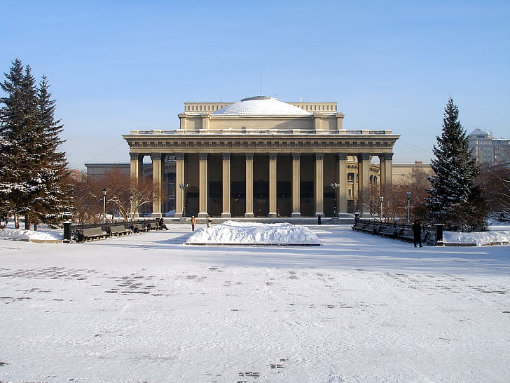 Rusia, Novosibirsk, la casa de ópera, invierno, Siberia