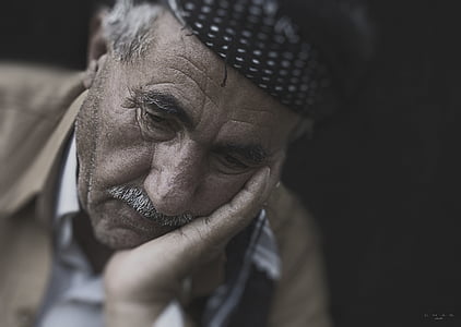 Elder, personas de edad avanzada, frustrado, frustración, abuelo, abuelo, hombre