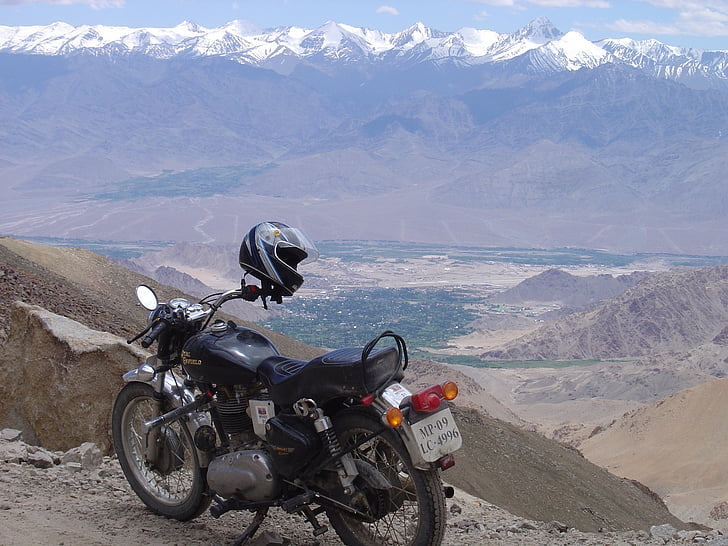 strada carrozzabile più alto, royal enfield-pellegrinaggio, Khardungla pass, Leh, Ladakh, nubhra Valle, Nubra