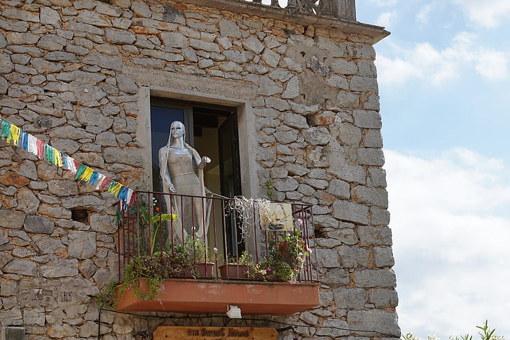 home, figure, woman, facade