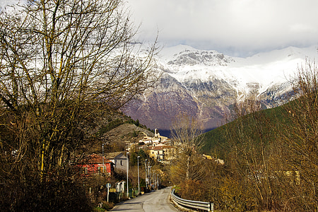 Camarda, L'Aquila, Abruzzen, Italië, het Nationaalpark van abruzzo, nationaal park van de Abruzzen, Gran sasso