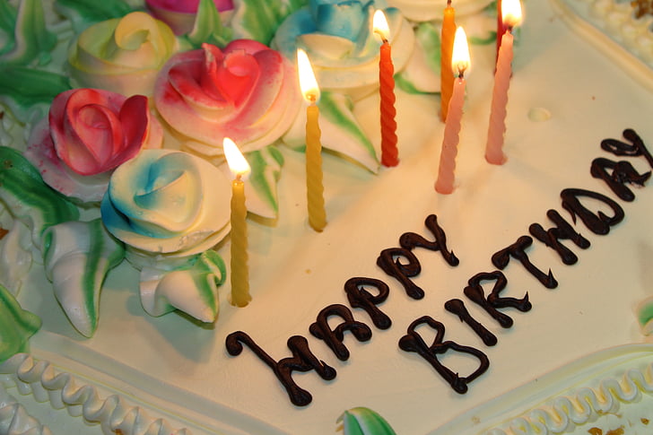 aniversari, pastís, espelmes, dolç, flors, foc, felicitat