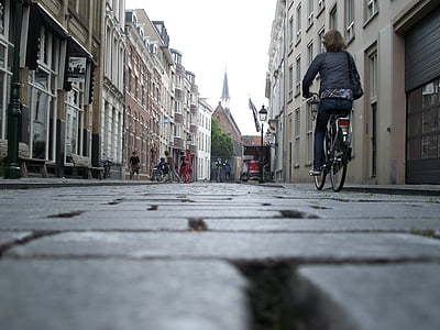 calle, ciclista, adoquines