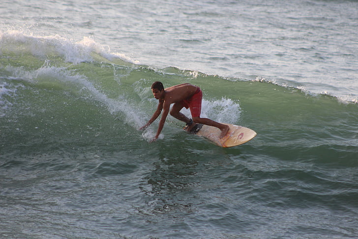 Fare surf, spiaggia