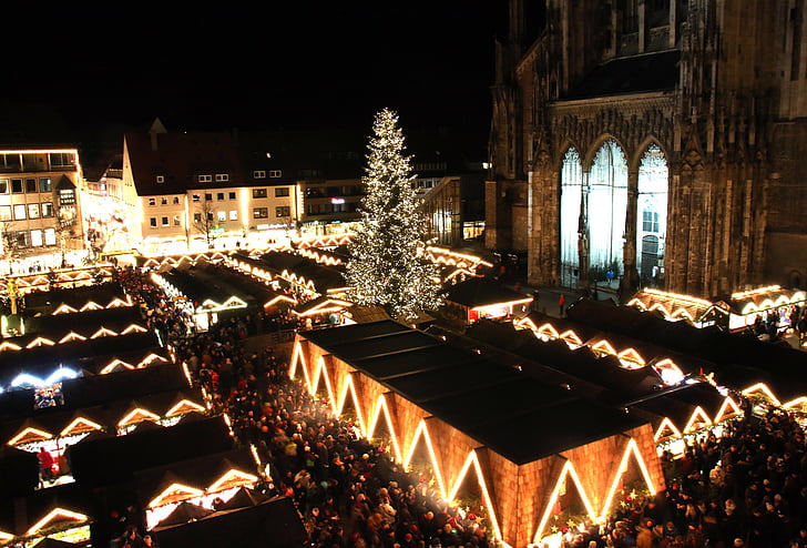 Kalėdinis turgus, Ulmas, Ulmo katedra, naktį, žibintai, pardavimas, rinkos